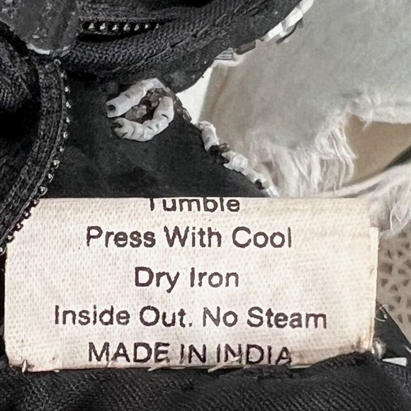 Vintage PATRA Black White Sequined Silk Top 8‎ - Picture 13 of 13